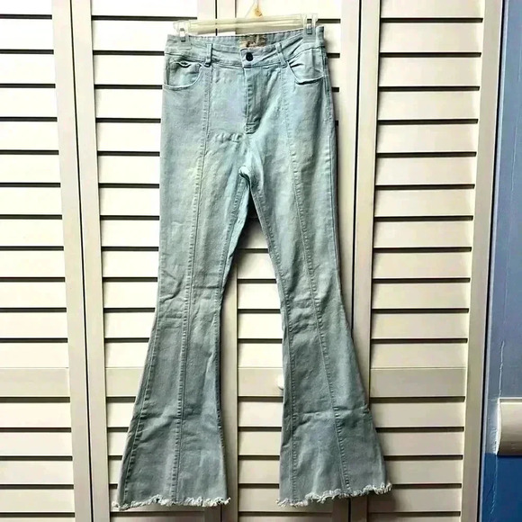Chelsea & Violet Flare Jeans Size 26 - Picture 1 of 3